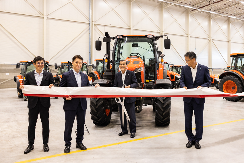 Kubota weiht neues Vertriebszentrum ein